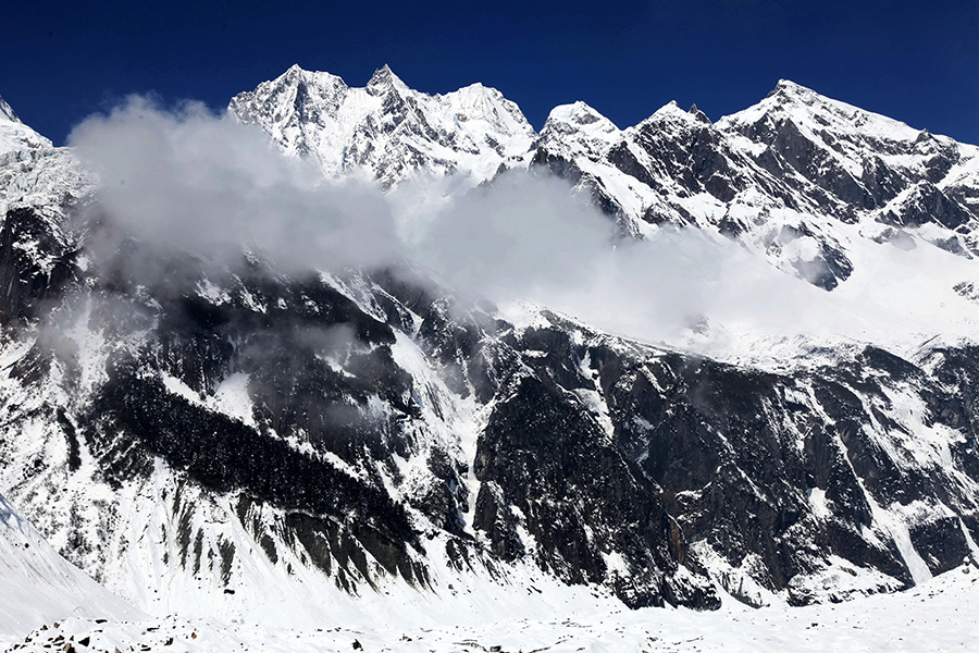 5 雄伟的贡嘎雪山.jpg